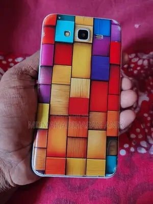 Samsung Galaxy J7 . (Used)