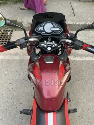 Bajaj Discover F-150 2016