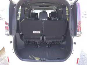 Toyota Esquire HYBRID GI PREMIUM 2020