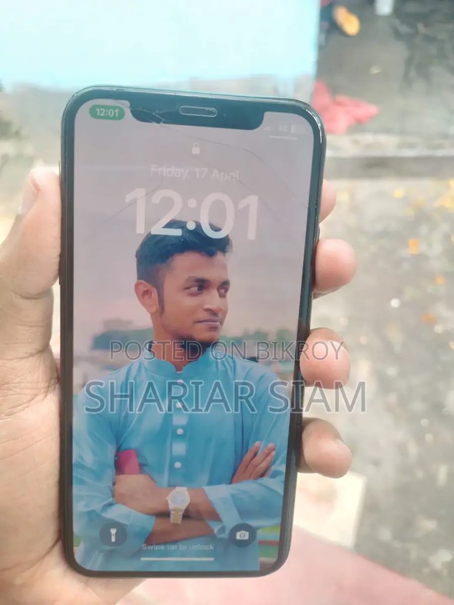 Apple iPhone X (Used)