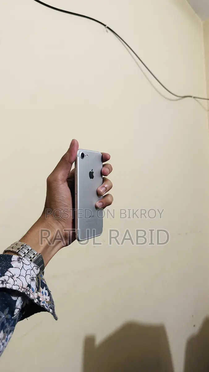 Apple iPhone 7 (ব্যবহৃত)