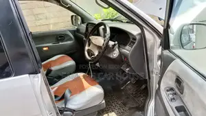 Toyota Noah SR 50 Dual AC 2000