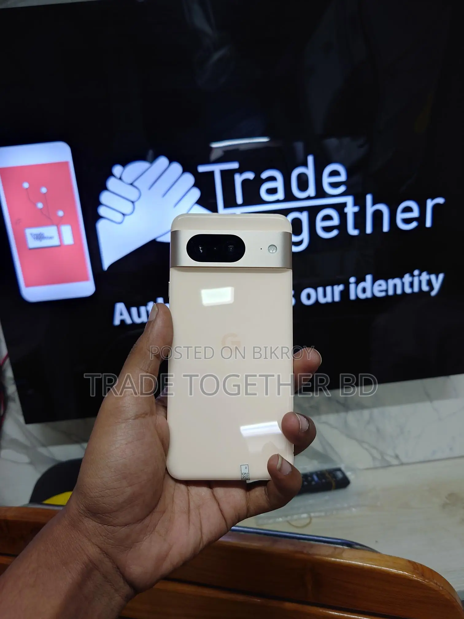 Google Pixel 8 . (Used)