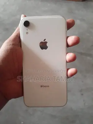 Apple iPhone XR 77% Battery Health (Used)