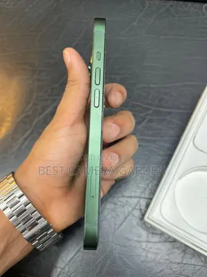 Apple iPhone 13 (Used)