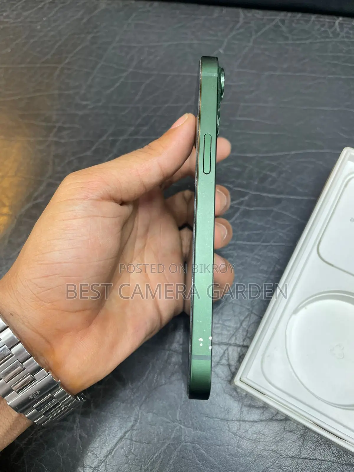 Apple iPhone 13 (Used)