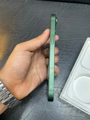 Apple iPhone 13 (Used)