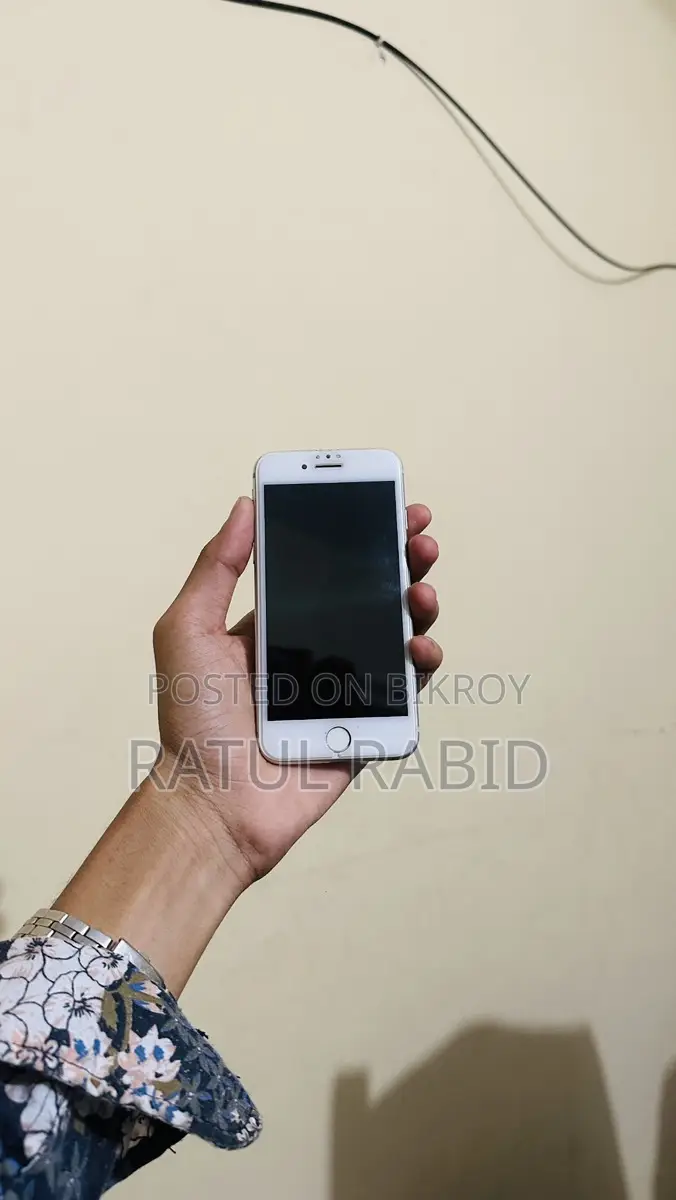 Apple iPhone 7 (ব্যবহৃত)