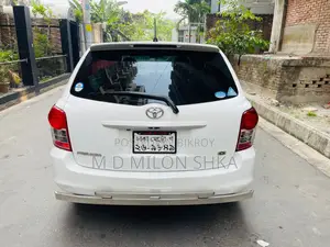 Toyota Fielder G. 2011