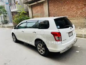 Toyota Fielder G. 2011