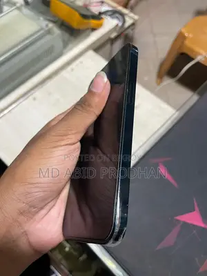 Apple iPhone 13 (Used)