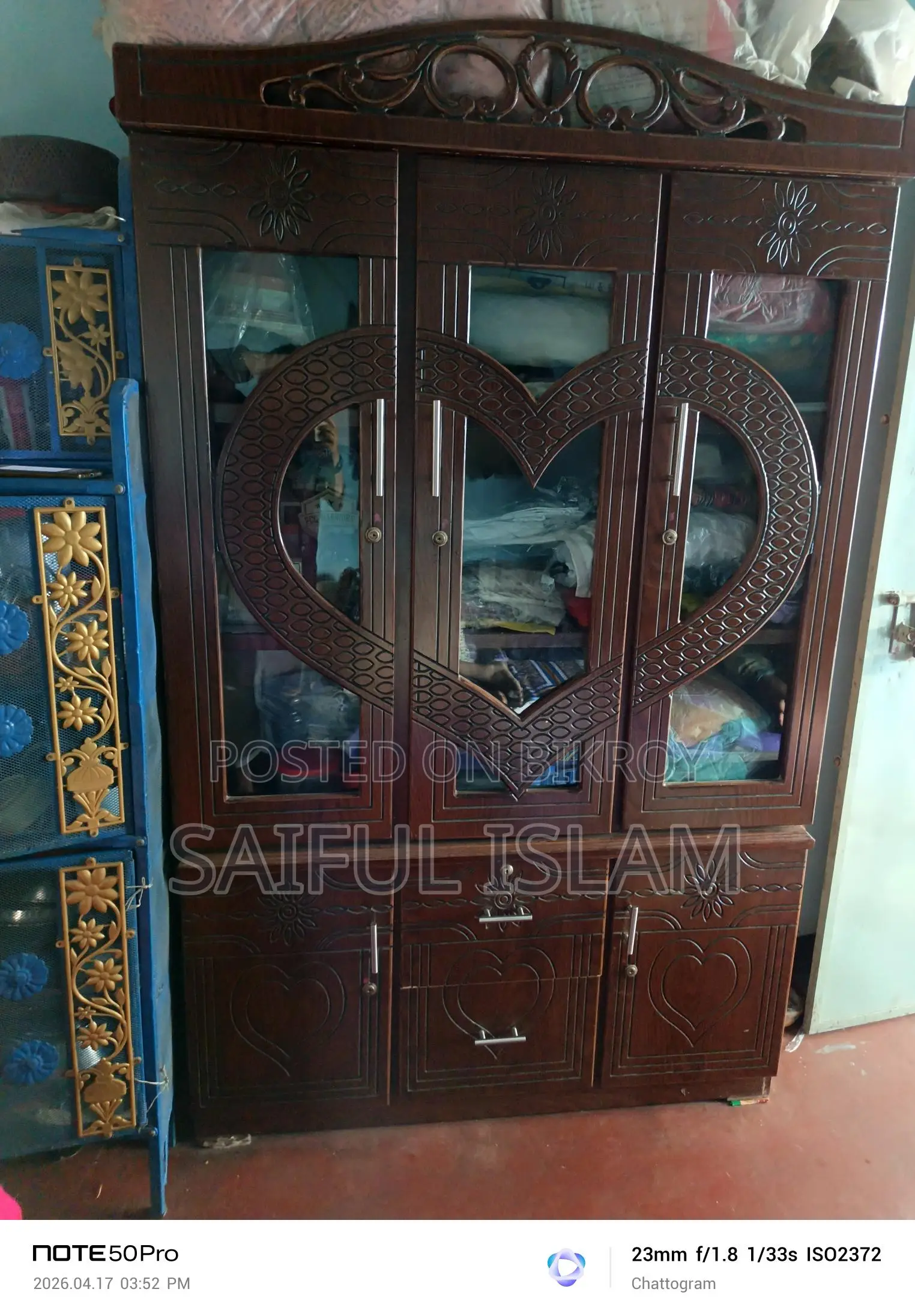 Otobi Showcase for Sale