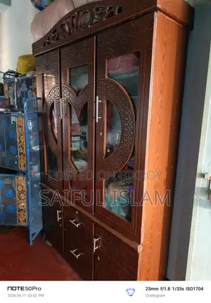 Otobi Showcase for Sale