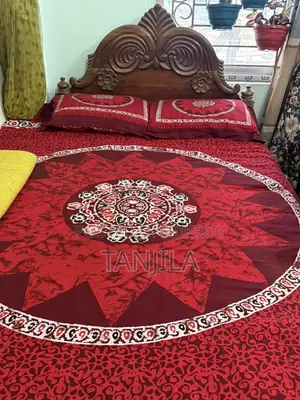 Gamari Wood Bed
