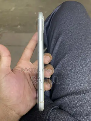 Apple iPhone 11 (Used)
