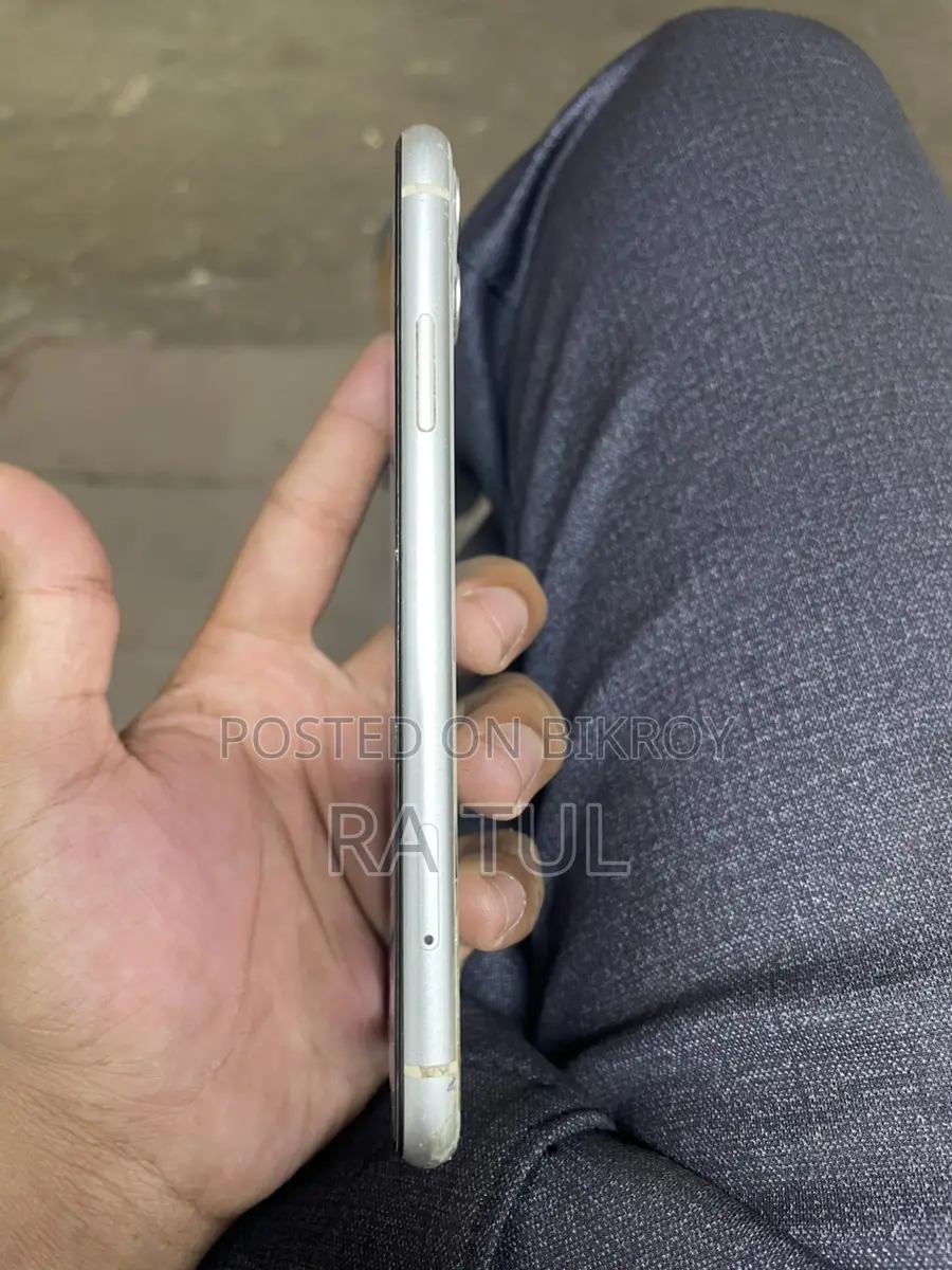 Apple iPhone 11 (Used)
