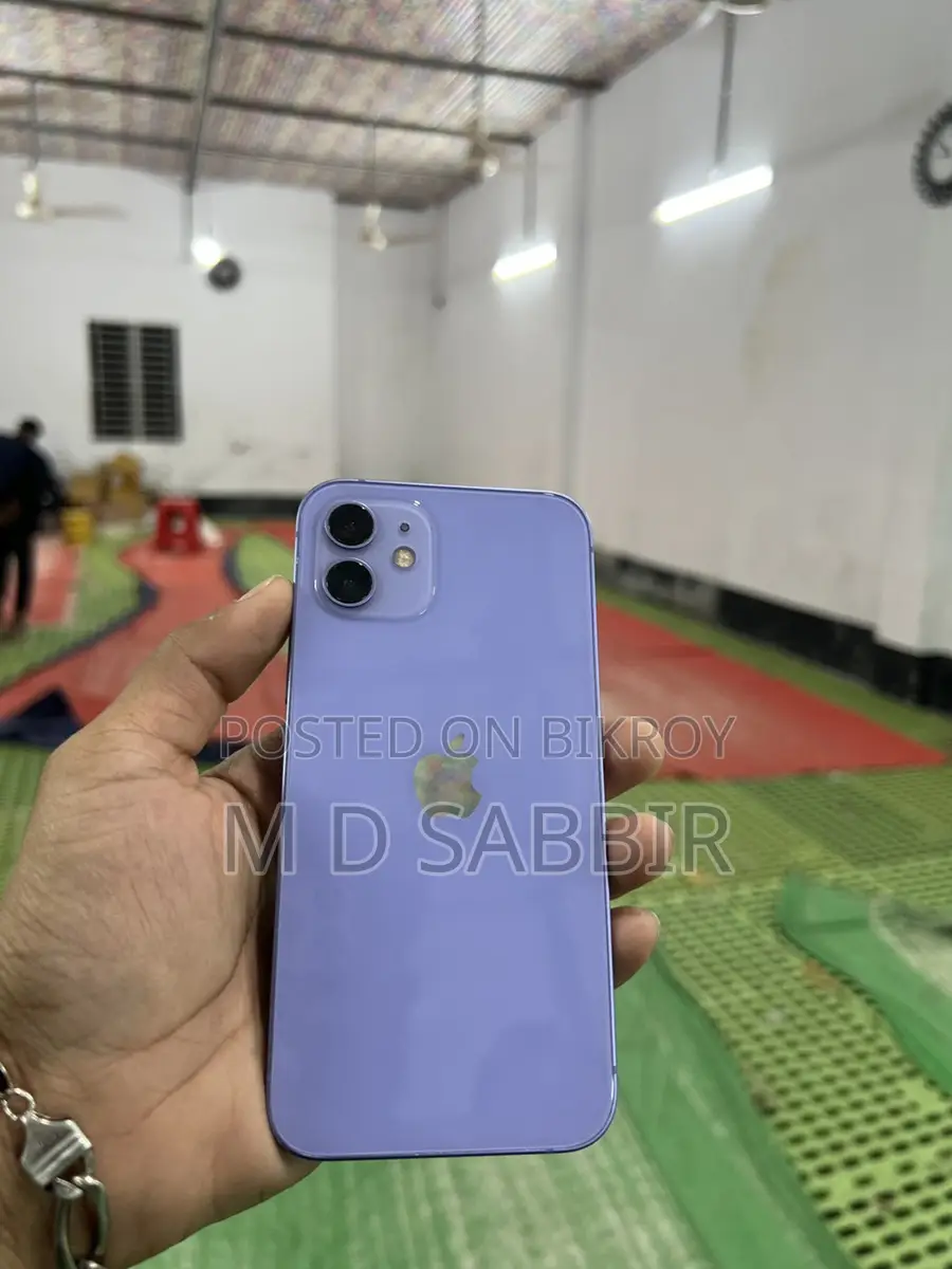 Apple iPhone 12 (Used)