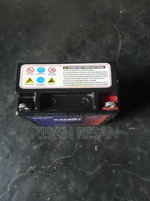 12V 7.5Ah Motorcycle Battery