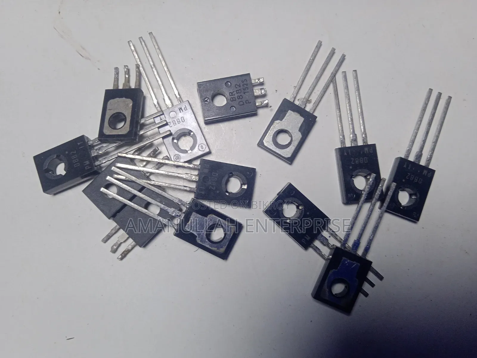 Transistor D882 (02 Pcs)