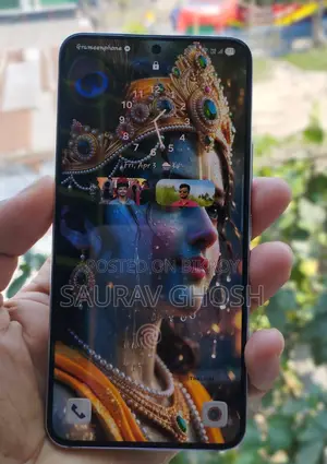 Samsung Galaxy S22 . (Used)