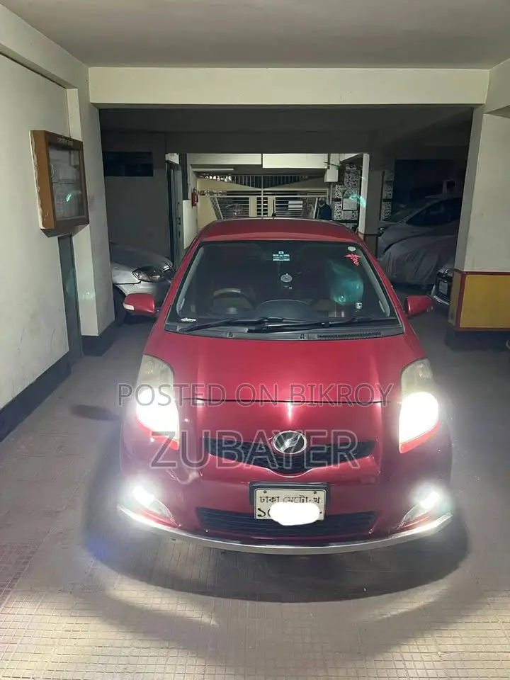 Toyota Vitz 2010