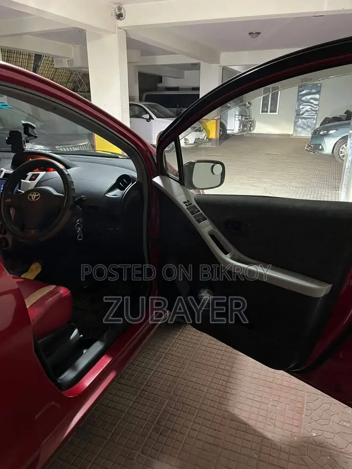 Toyota Vitz 2010