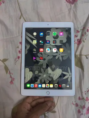 Apple iPad 9.7 128 GB Gray