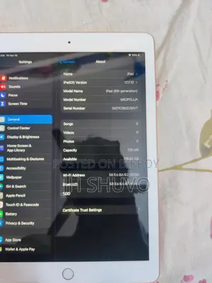 Apple iPad 9.7 128 GB Gray