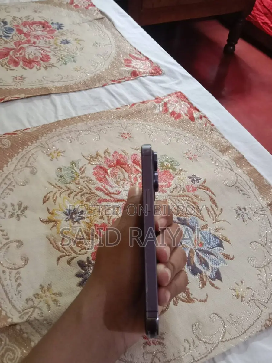 Apple iPhone 14 Pro . (Used)