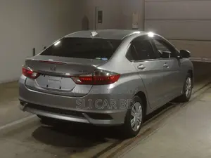 Honda Grace Hybrid 2020