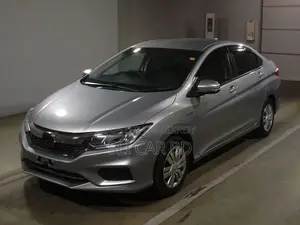 Honda Grace Hybrid 2020