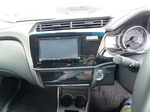 Honda Grace Hybrid 2020