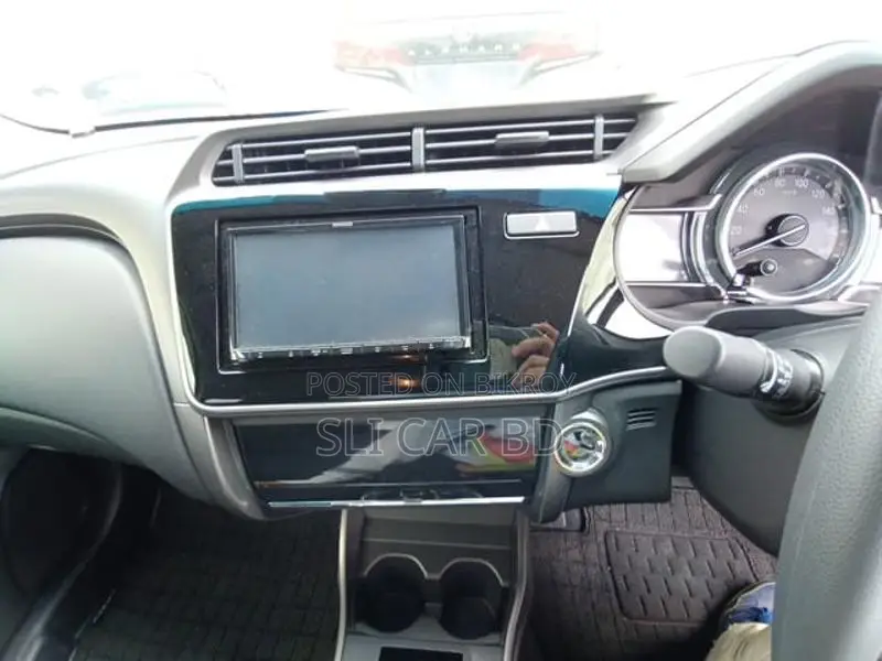 Honda Grace Hybrid 2020