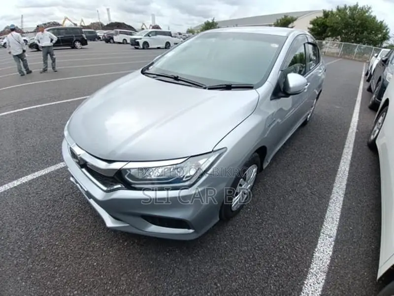 Honda Grace Hybrid 2020