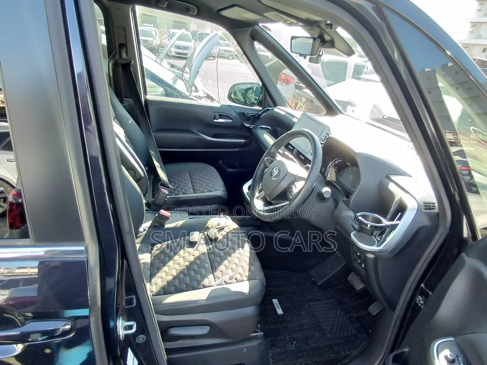 Toyota Voxy Hybrid SZ Blackish 2022