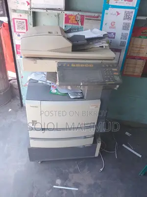 পৌরসভার দোকান ভেঙে দেবে তাই জরুরী ভিত্তিতে বিক্রি করব