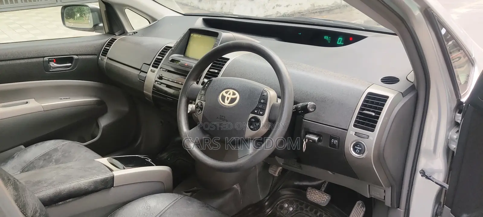 Toyota Prius G Ltd, 2011