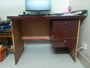 অফিস ডেস্ক