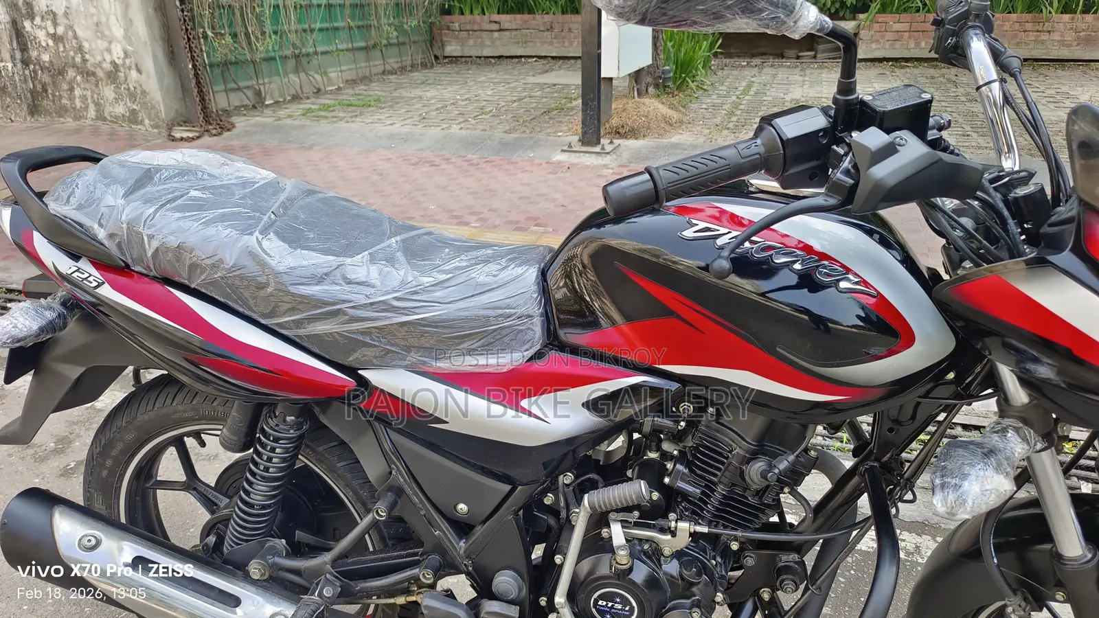 Bajaj Discover 125 CBS 3D 2023