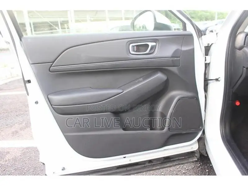 Honda Vezel Hybrid X 2021