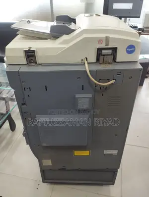 TOSHIBA ব্যান্ডের একটি ফটোকপি মেশিন বিক্রি করা হবে।