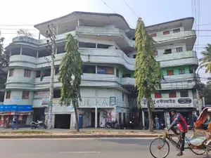 Commercial Building for Sale