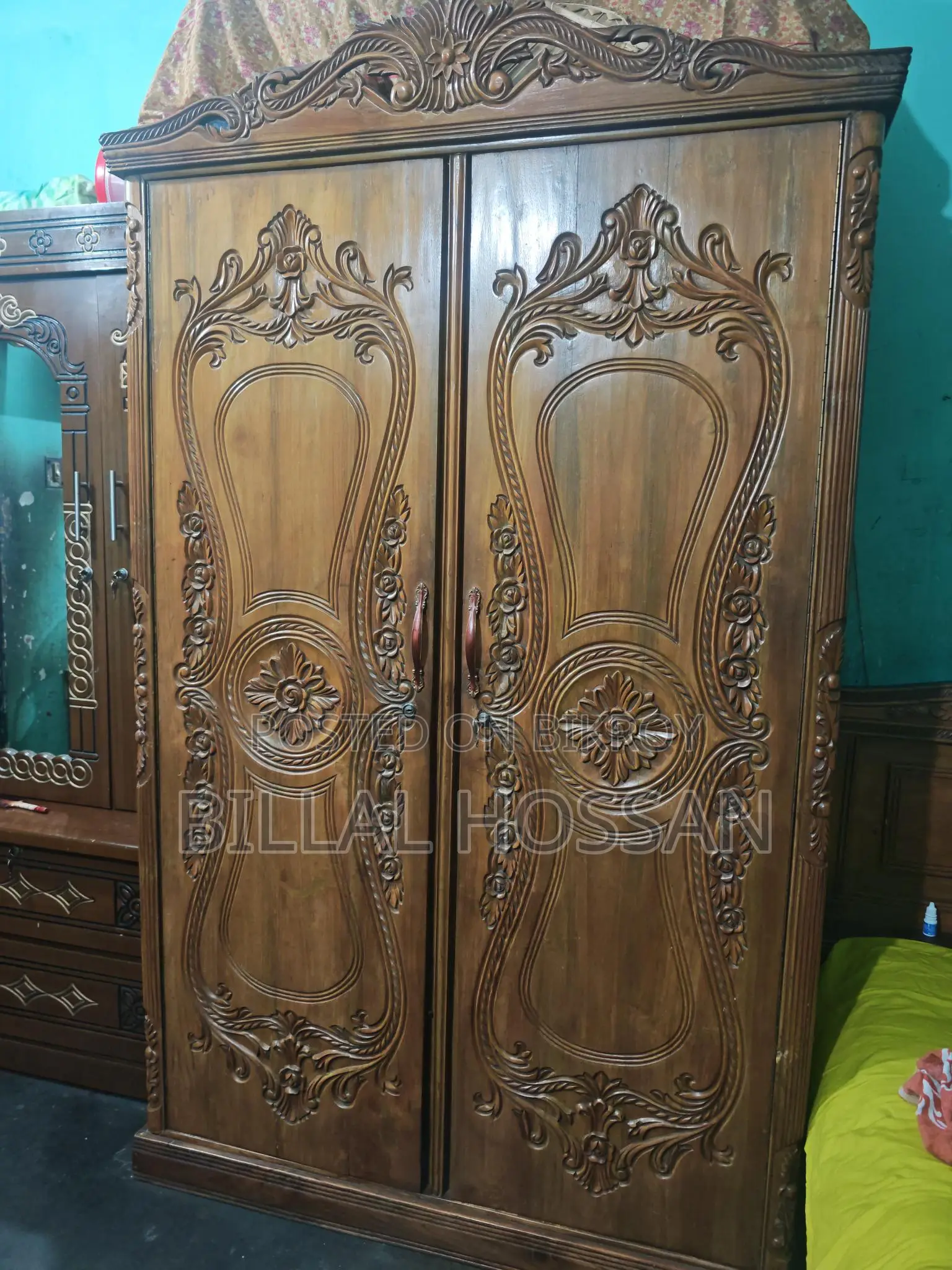 Teak Wood Almirah