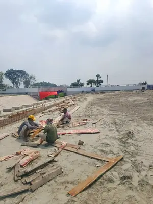কষ্টের টাকায় শ্রেষ্ঠ বিনিয়োগ করুন পাইন সিটিতে।