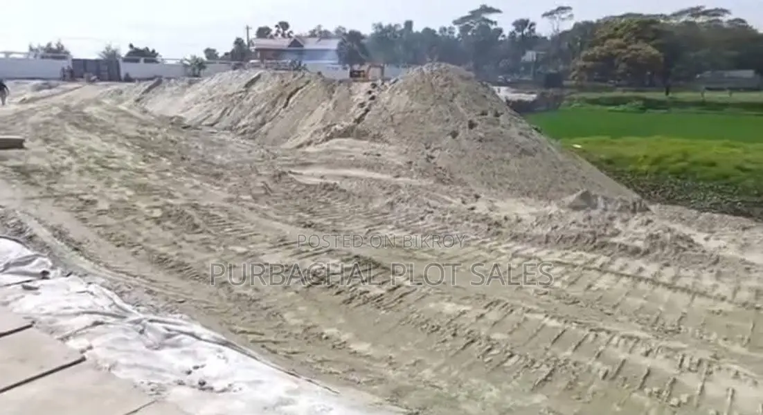 কষ্টের টাকায় শ্রেষ্ঠ বিনিয়োগ করুন পাইন সিটিতে।