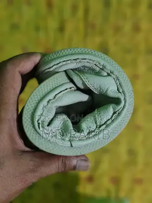 অরিজিনাল লেদারের লোফার