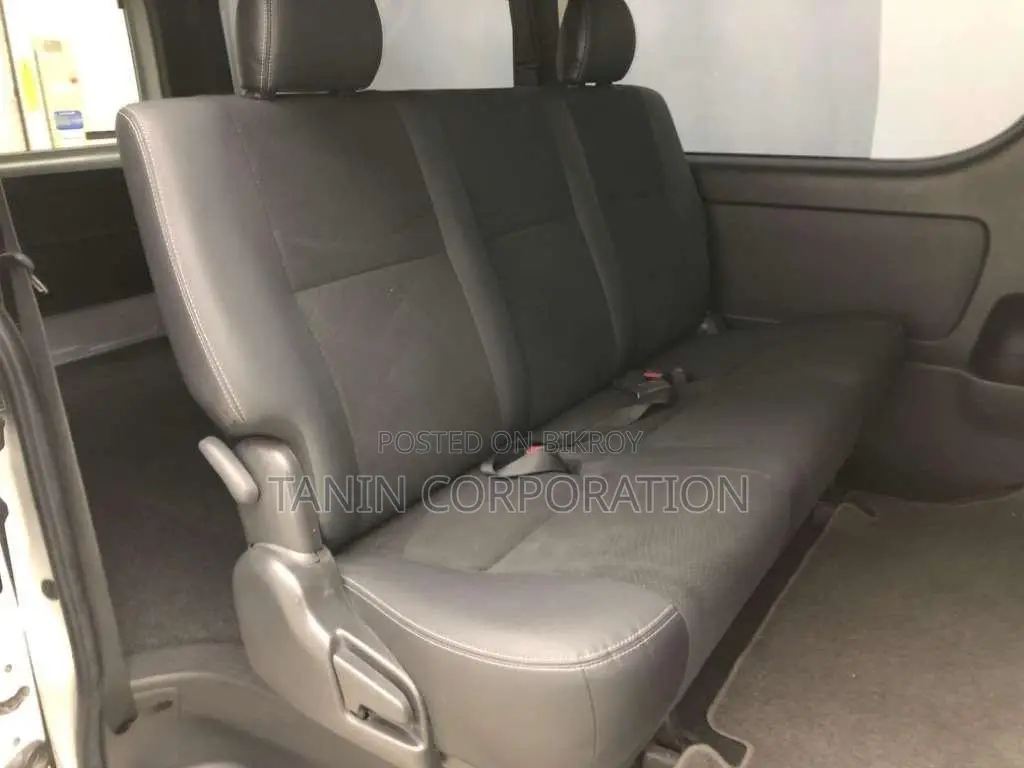 Toyota Hiace Super GL Dark Prime 2020