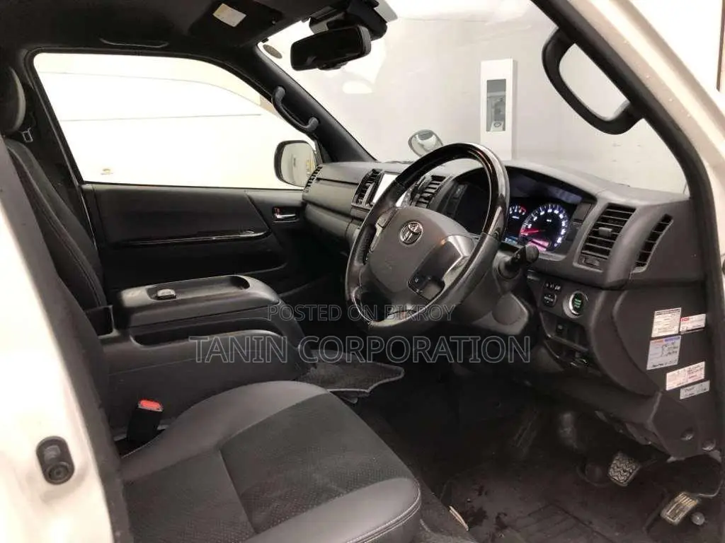 Toyota Hiace Super GL Dark Prime 2020