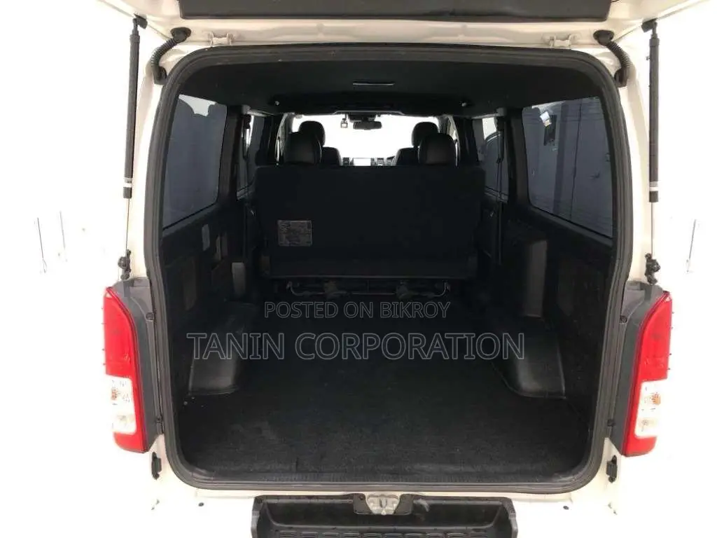 Toyota Hiace Super GL Dark Prime 2020