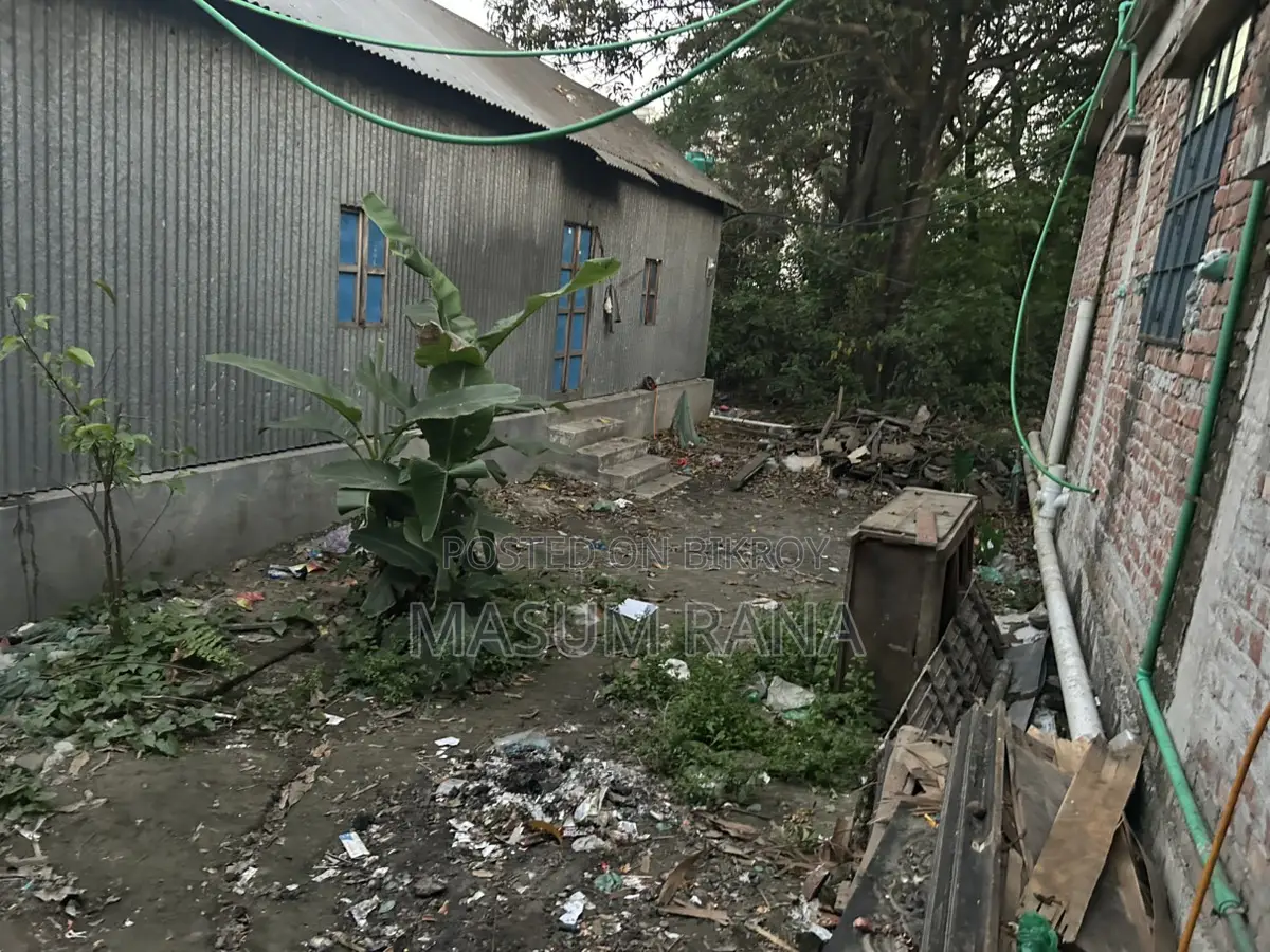 Land with house and land only options